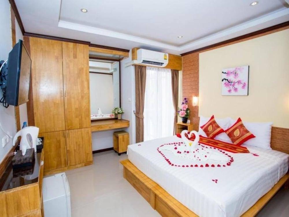Oyo 996 Phunara Residence Patong المظهر الخارجي الصورة