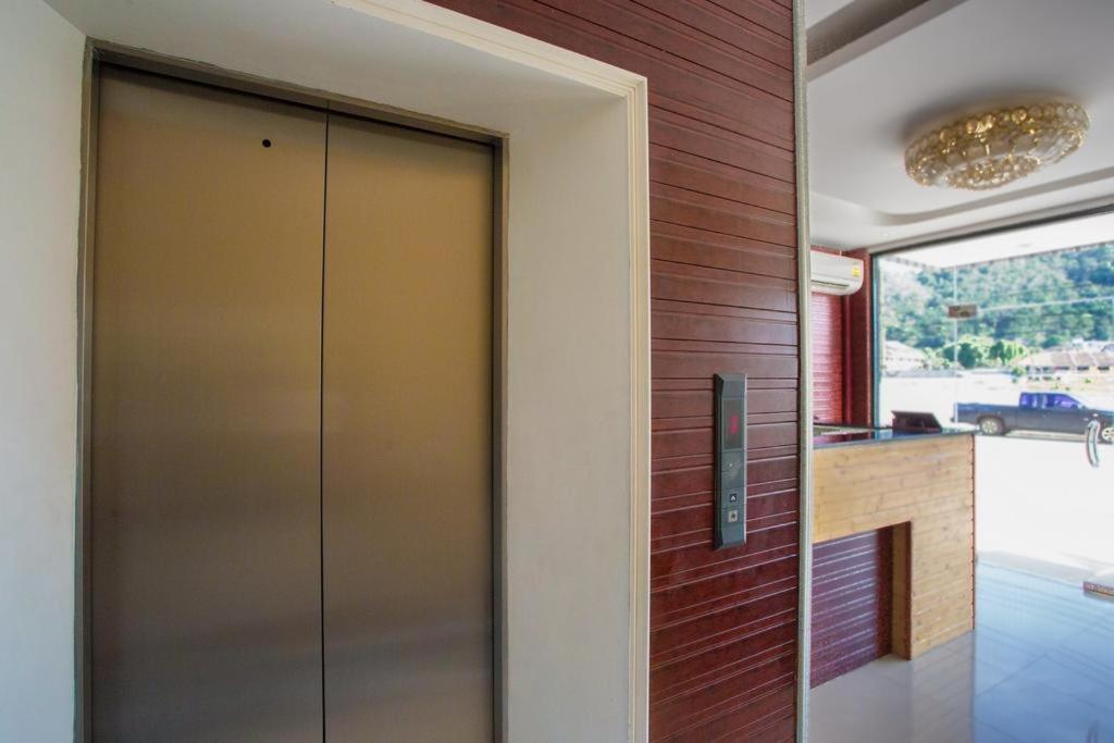 Oyo 996 Phunara Residence Patong المظهر الخارجي الصورة
