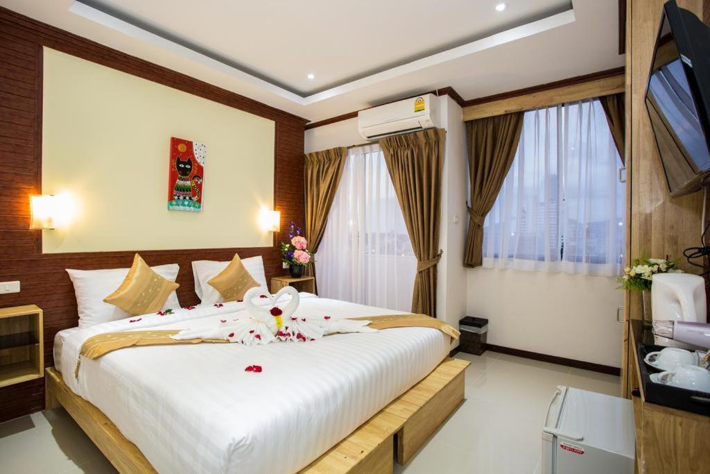 Oyo 996 Phunara Residence Patong المظهر الخارجي الصورة